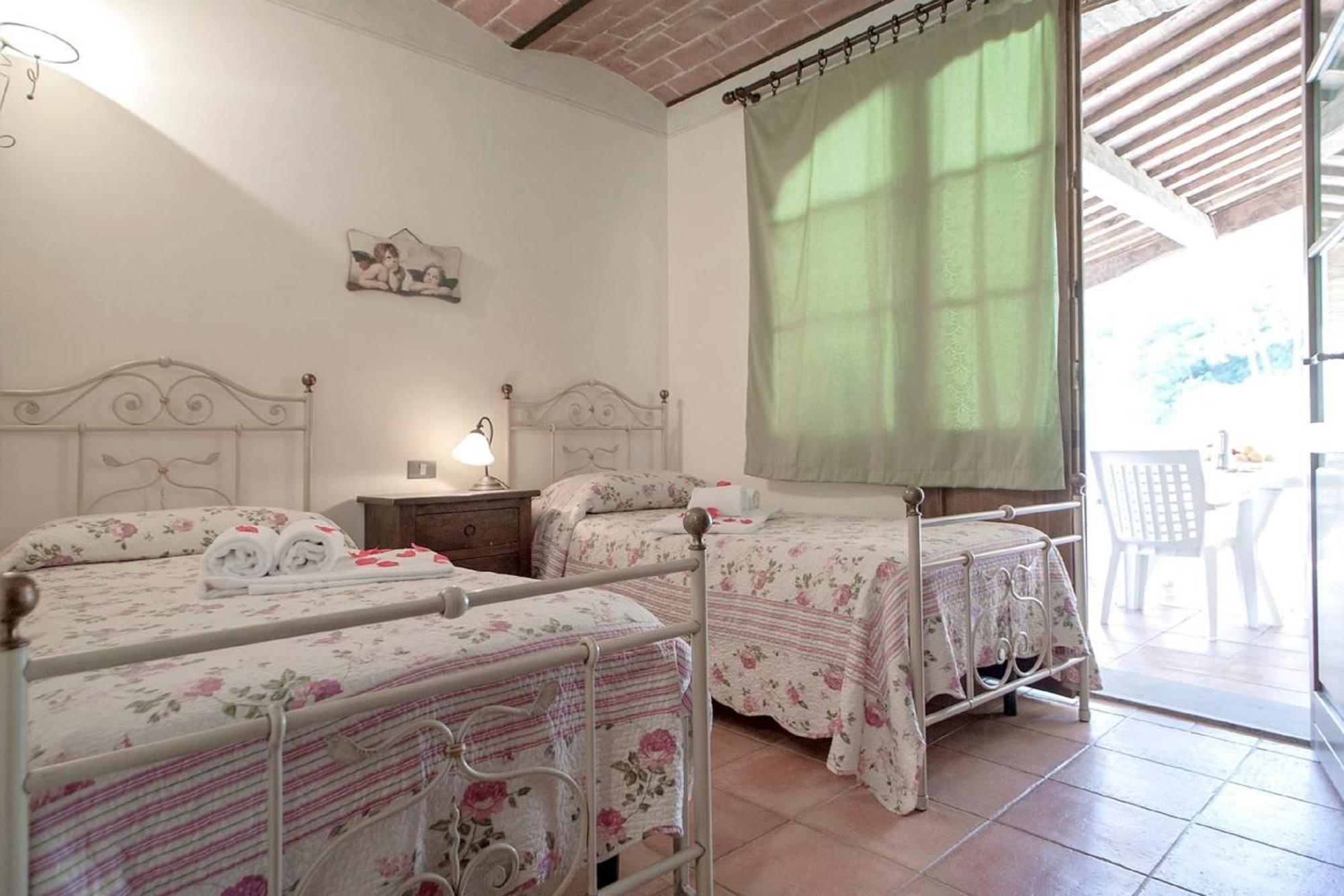 Azienda Agricola E Agriturismo Vallorsi Terricciola Ngoại thất bức ảnh