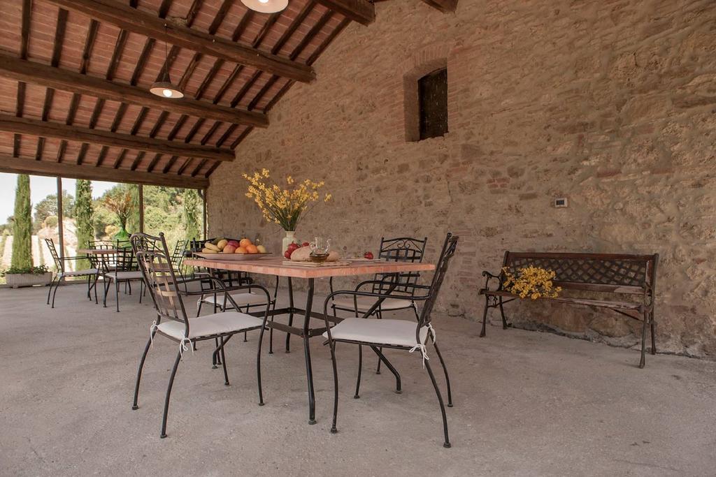 Azienda Agricola E Agriturismo Vallorsi Terricciola Ngoại thất bức ảnh